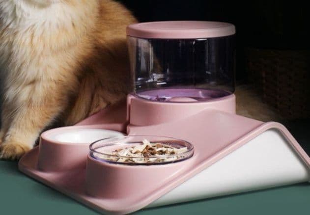 ペット食器 自動給水器付き三位一体型ペット食器
