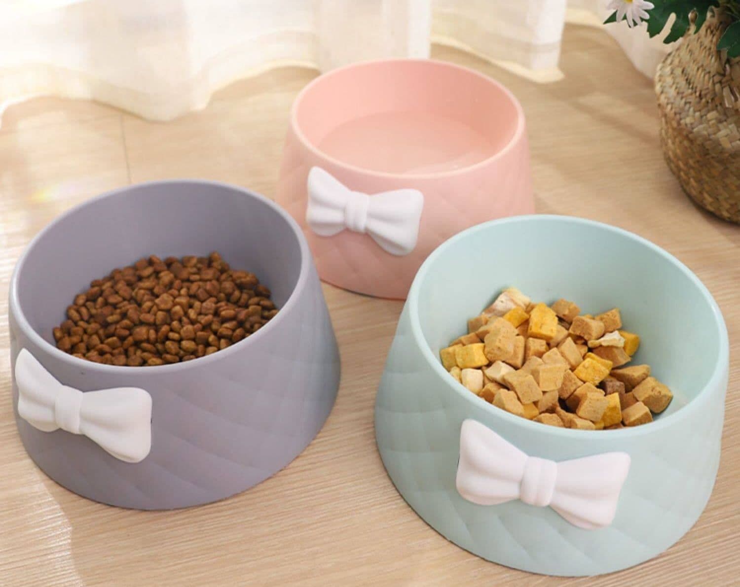 ペット食器 リボン付き傾斜型ペット食器